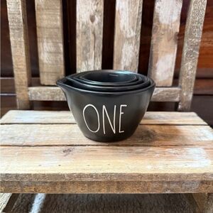 Rae Dunn black measuring cups